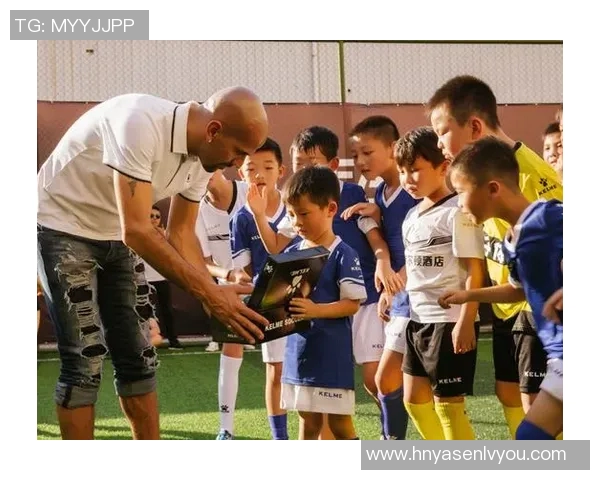 球星赠送足球鞋的背后是谁在默默买单揭秘 球星赠送足球鞋的背后是谁在默默买单揭秘