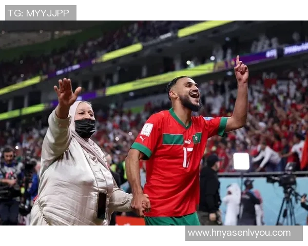 摩洛哥队足球球星在国际赛场上的崛起与团队精神展现